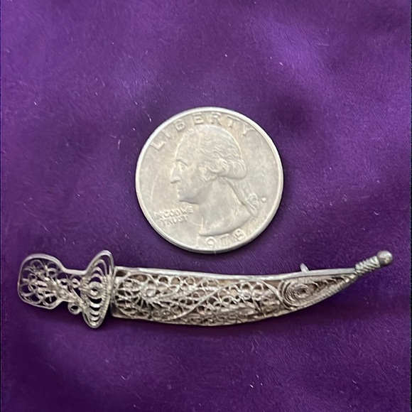 Vintage Filigree Sterling Silver Dagger Brooch - Picture 12 of 17